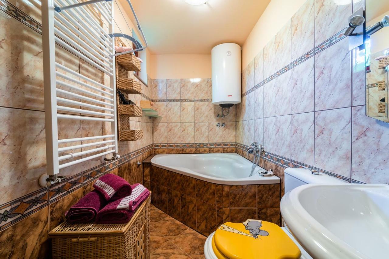 Holiday Home Carla And Dajana Veliki Vareski Luaran gambar