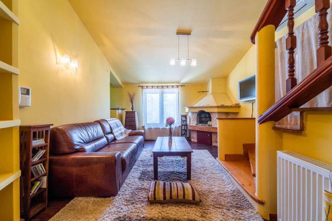 Holiday Home Carla And Dajana Veliki Vareski Luaran gambar